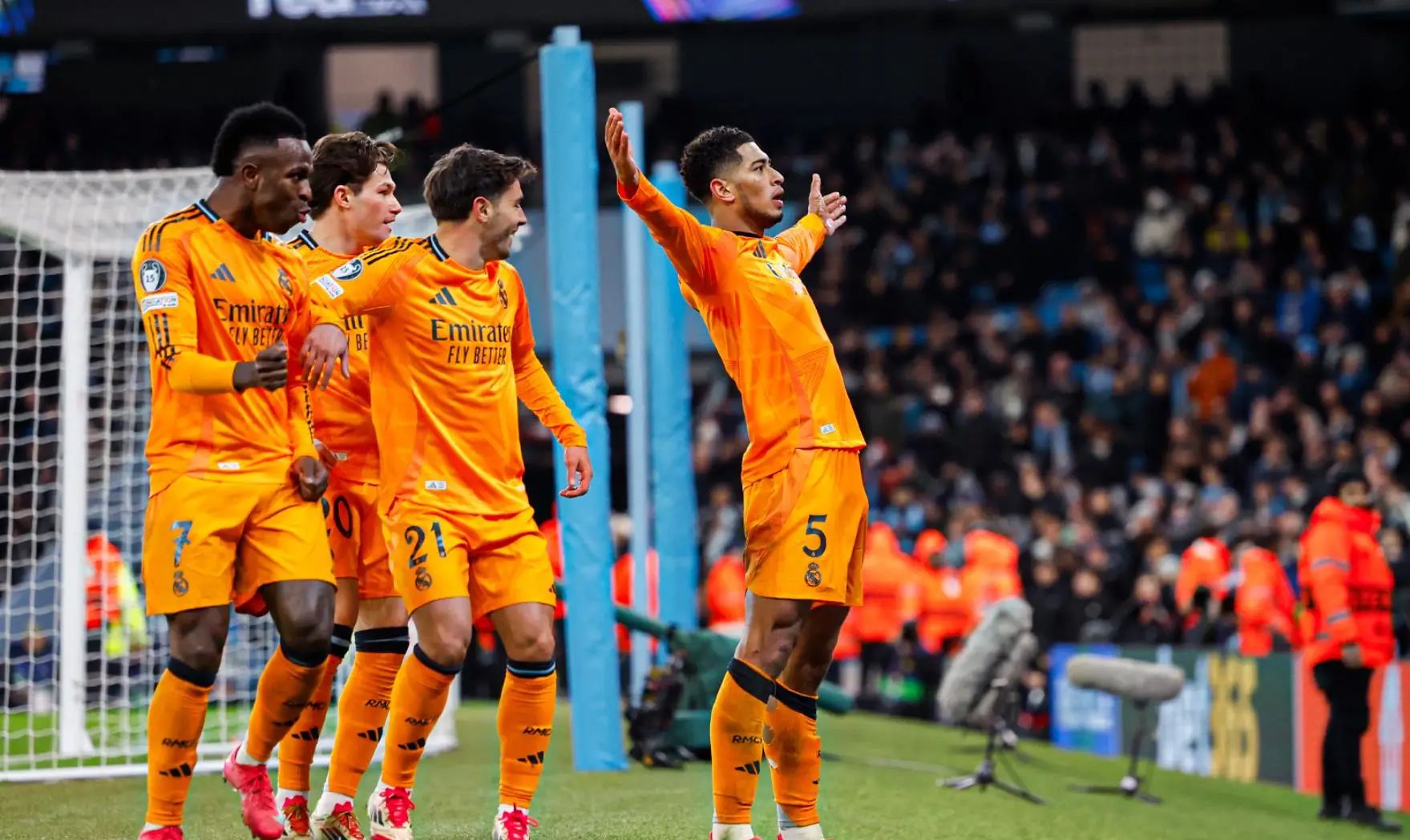 包含夏洛特黄蜂训练开放日，加时末段迎来里程碑引欢呼，德甲在即，资深球员宣示担当的词条-爱游戏体育