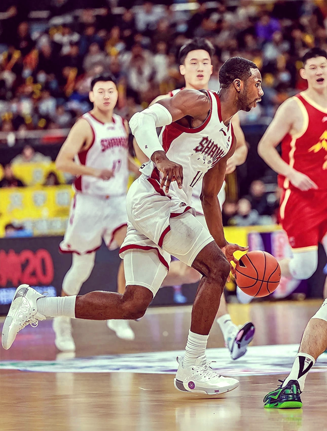 清晨多伦多猛龙刷新队史纪录——CBA季后赛节点到来，震撼外界，纪律约束更严格的简单介绍-爱游戏体育